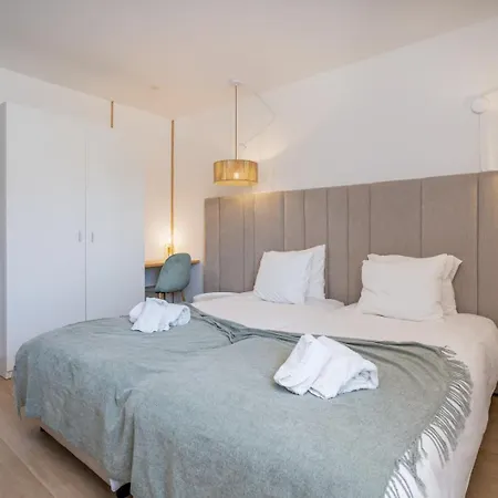 Beco Do Sol, Αλμπουφέιρα